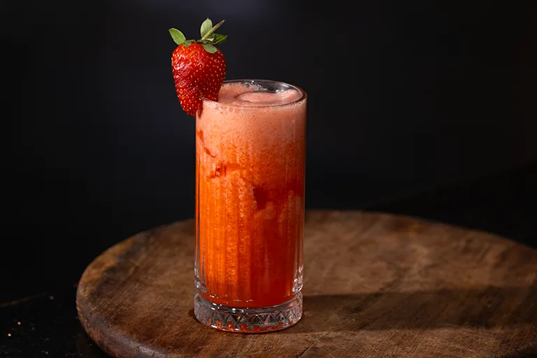 ÇİLEKLİ MILKSHAKE